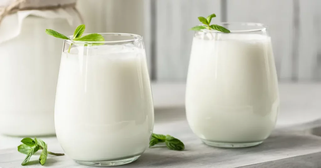 8 Health Benefits of Drinking Buttermilk.