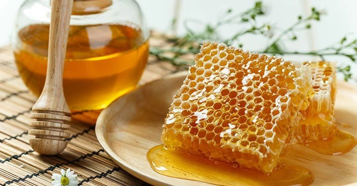 11 Health Benefits of Eating Honey !!!